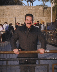 gamcochabamba kiss beso alcalde el capitan GIF