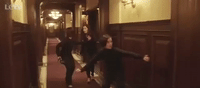 xiao shi dai protect GIF