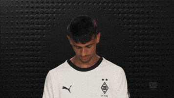 Look Up Borussia Moenchengladbach GIF by Bundesliga