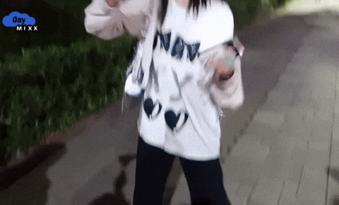 Nmixx GIF
