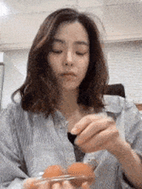 teuida smart ouch yeji teuida GIF