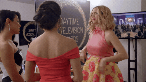 queen middle finger GIF by VH1s Daytime Divas