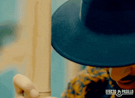 happy efecto pasillo GIF