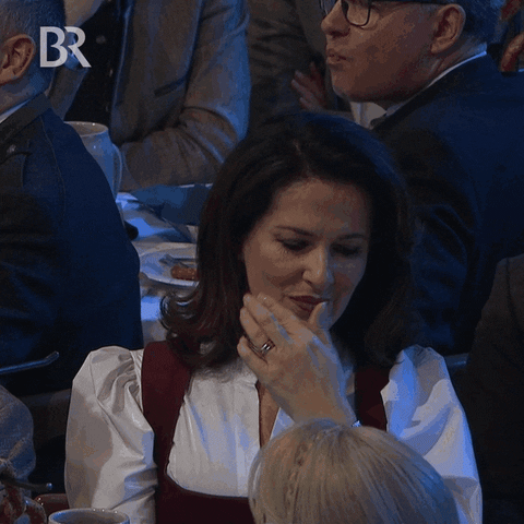 Singspiel GIF by Bayerischer Rundfunk