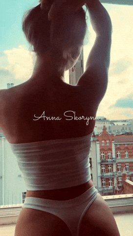 Anna Skoryna GIF