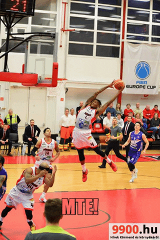 ball_dontl_lie giphygifmaker dunk taylor travis GIF