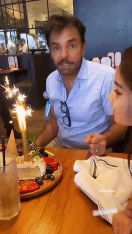 Viconna giphyupload GIF