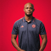 Focus Kompany GIF by FC Bayern Munich