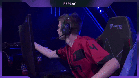 VALORANTCompetitive giphyupload reaction kiss esports GIF