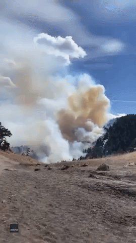 Hikers Get a Close Look at Wildfire 