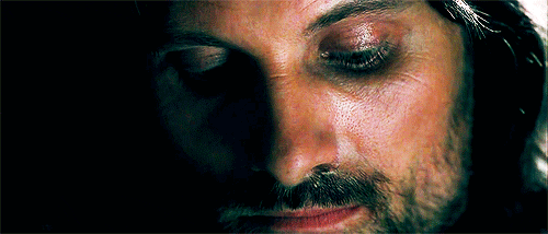 viggo mortensen GIF