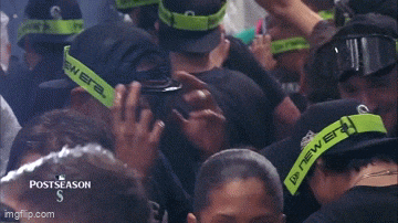 kingkaps7 giphyupload kingkaps7 mariners soak it up boys GIF