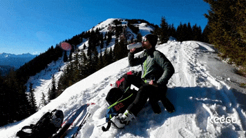 Sport Drinking GIF by KEEGOpioneers