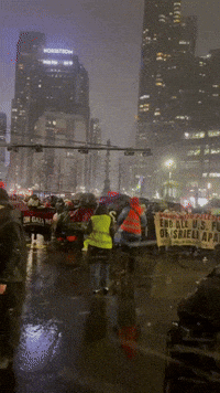 Protesters March in New York Snow to Urge End of US Financial Aid to Israel
