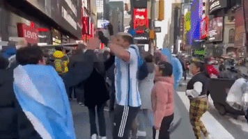 Fans Celebrate Argentina's World Cup Win in TS