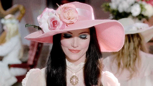 Kaylaa3163 giphyupload pfp elaine coquette GIF