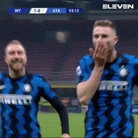Celebration Kiss GIF by ElevenSportsBE