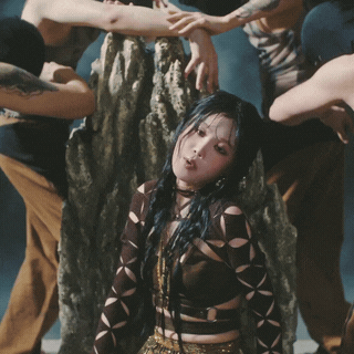 addamakpop giphyupload dance queen throne GIF