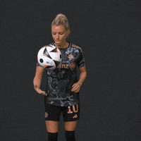 Linda Dallmann Sport GIF by FC Bayern Women