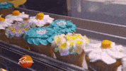 cupcake cakes GIF by Rachael Ray Show