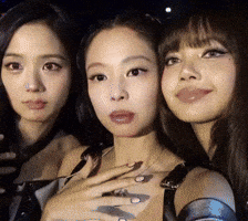 Live Performance Lisa GIF