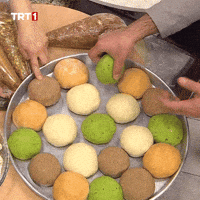 Hungry Cake GIF by TRT