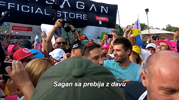 michalcerveny sagan dav ludi GIF