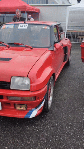 Renault R5 GIF