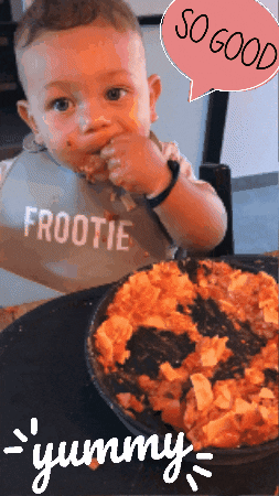 frootievoeding baby yummy vegan eten GIF