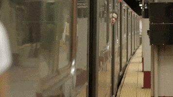 broadcity season 3 episode 9 subway broad city GIF