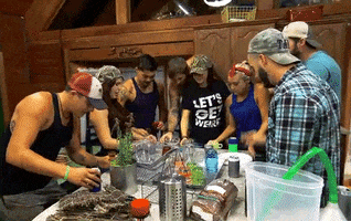 200.gif?cid=fc005b08ca96067e46c6ab9b8fa48cb50486b018cda23172&rid=200.gif&ct=g