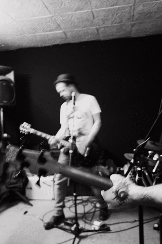 thomasroyez rock guitare boulons&crew GIF