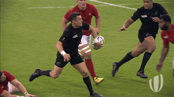 new zealand no look pass GIF by World Rugby