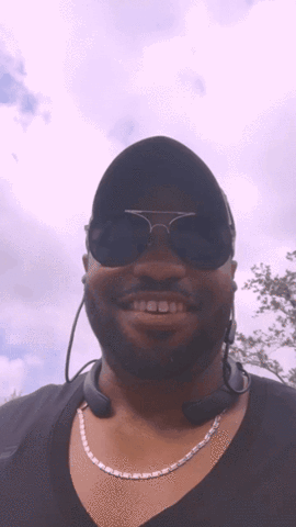 Vickiegif football music smile monday GIF
