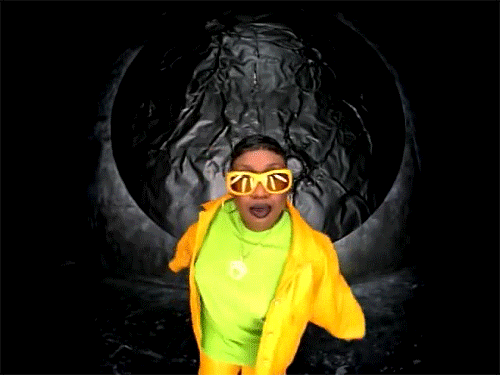 giphy.gif?cid=19f5b51a5d412892354b716741