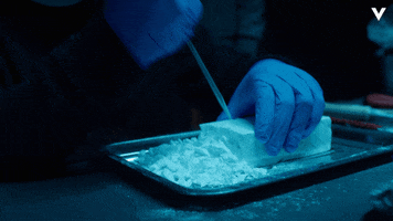Drugs Chopping GIF by Videoland