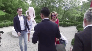 Ho Kurz 2 GIF