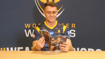 Rugby Read GIF by Worcester Warriors