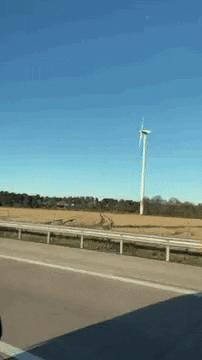 Notarzt_boerse road highway autobahn windmühle GIF