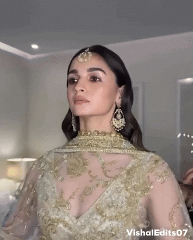Alia Bhatt Love GIF