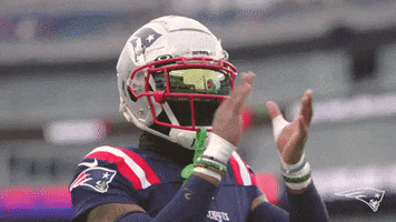 Jalen Mills Applause GIF by New England Patriots