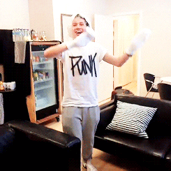  smile one direction niall horan dances wear GIF