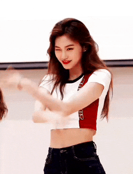 Idol Kim Doyeon GIF
