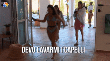 Happy Love Island GIF by discovery+