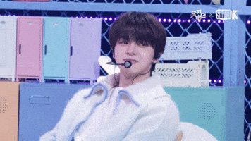 Leo GIF