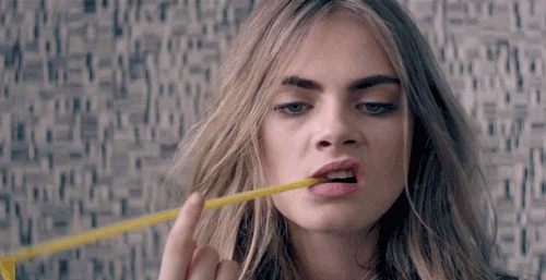 Cara Delevingne Fashion GIFs - Get the best GIF on GIPHY